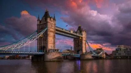 The famous bridge of United Kingdom (London) to visit